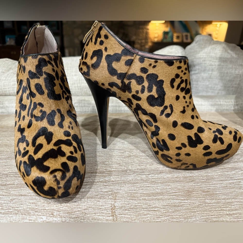 New! Vince Camuto calf hair, animal print ankle boots.